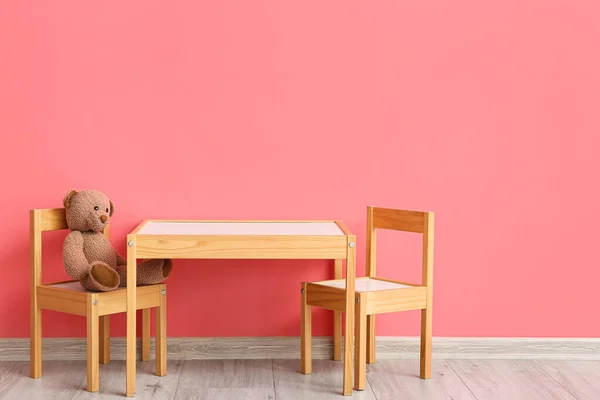 Wooden Table Chairs Cute Bear Toy Color Wall — стоковое фото