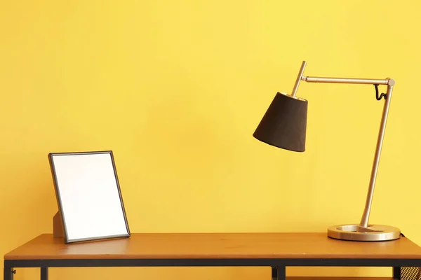Workplace Modern Lamp Blank Photo Frame Color Wall — 图库照片