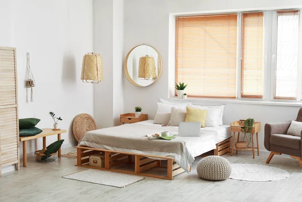 Interior Stylish Bedroom Comfortable Bed Breakfast — Stock Photo, Image