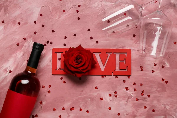 Composition Avec Bouteille Vin Rose Pour Saint Valentin Sur Fond — Photo