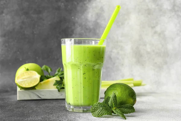 Glass Healthy Green Juice Grunge Background — Stock Photo, Image