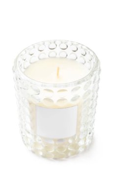 Beyaz arkaplanda güzel bir mum