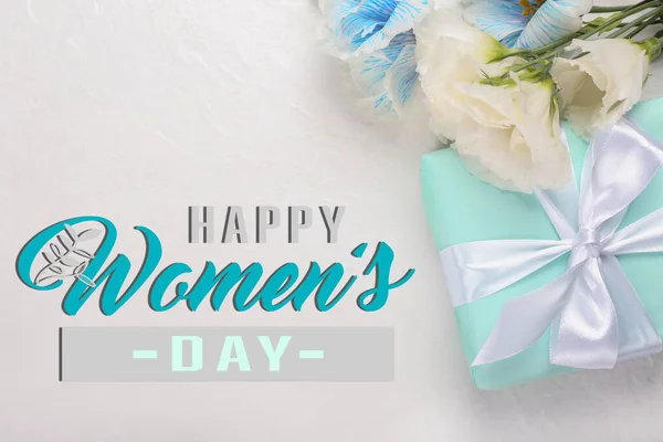 Mooie Wenskaart Voor Happy Women Day Met Cadeau — Stockfoto