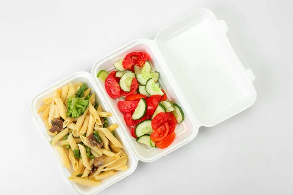 Delicious Pasta Fresh Salad Lunch Boxes Light Background — Stock Photo, Image