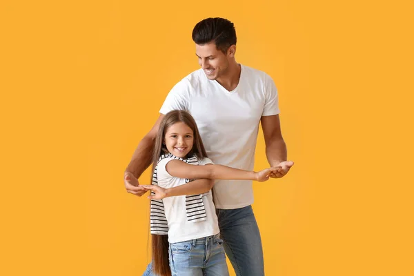 Happy Dancing Man His Daughter Color Background — Stock Photo, Image