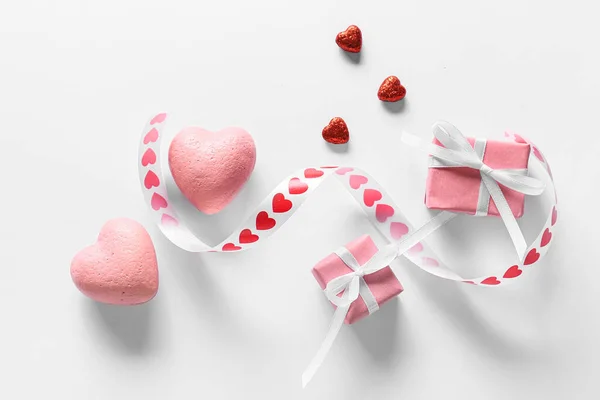 Presents Valentine Day Hearts Light Background — Stock Photo, Image