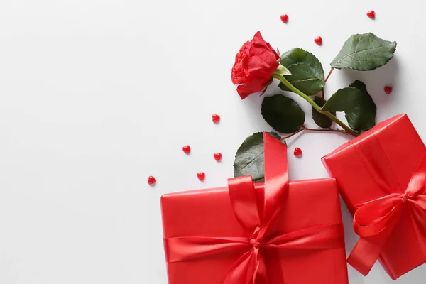Presents Valentine Day Hearts Beautiful Rose Light Background — Stock Photo, Image