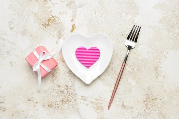 Beautiful Heart Shaped Plate Fork Gift Box Light Background — Stock Photo, Image