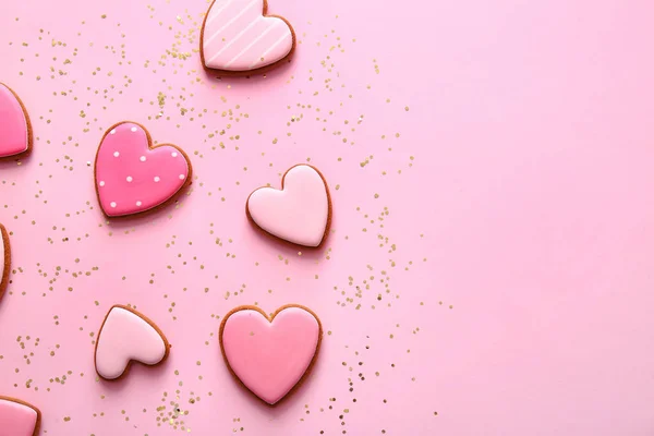 Νόστιμα Μπισκότα Σχήμα Καρδιάς Ροζ Φόντο — Φωτογραφία Αρχείου