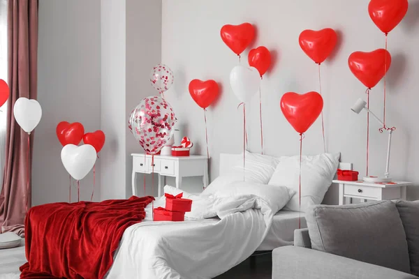 Подарунки Спальні Прикрашені Повітряними Кулями День Святого Валентина — стокове фото