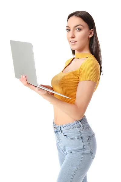 Mooie Brunette Vrouw Met Behulp Van Laptop Witte Achtergrond — Stockfoto