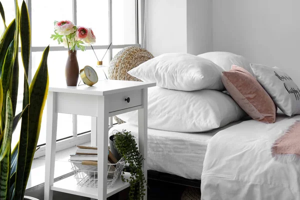 Stylish Light Bedroom Wooden Bedside Table Window — Stock Photo, Image