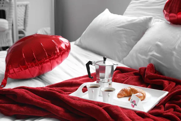 Вранці Посуд Кавою Ліжку День Святого Валентина — стокове фото