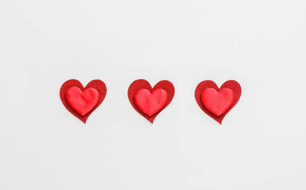 Hafif Arka Planda Kağıt Kalpler Olan Kompozisyon Sevgililer Günü — Stok fotoğraf