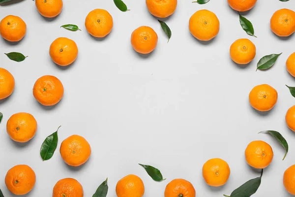 Frame Made Ripe Tangerines Leaves White Background — Stock Photo, Image