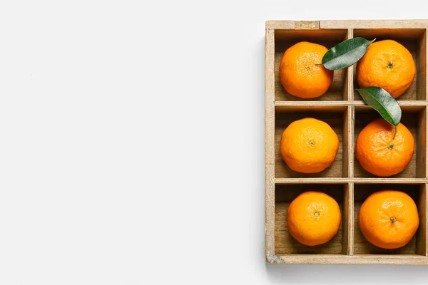 Wooden Box Ripe Tangerines White Background — Stock Photo, Image