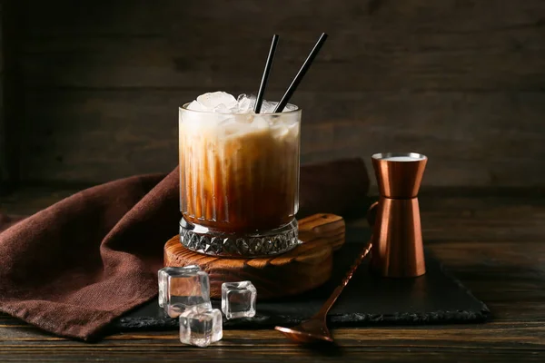 Bicchiere Cocktail Russo Bianco Sfondo Legno — Foto Stock