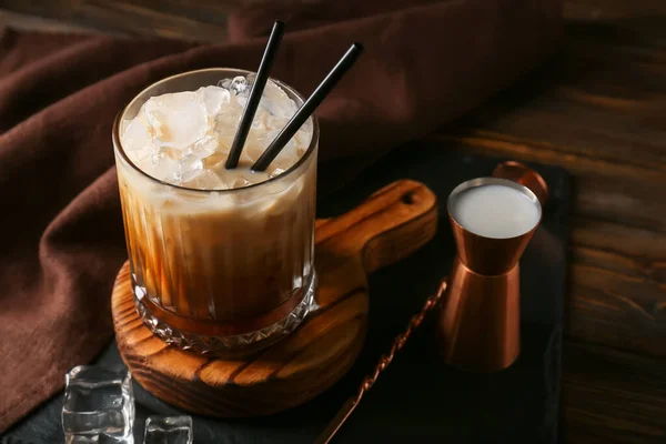Bicchiere Cocktail Russo Bianco Sfondo Legno — Foto Stock