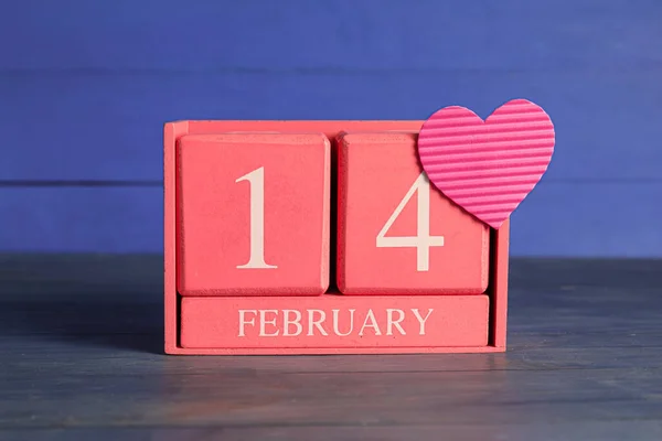 Calendário Com Data Dia Dos Namorados Mesa — Fotografia de Stock