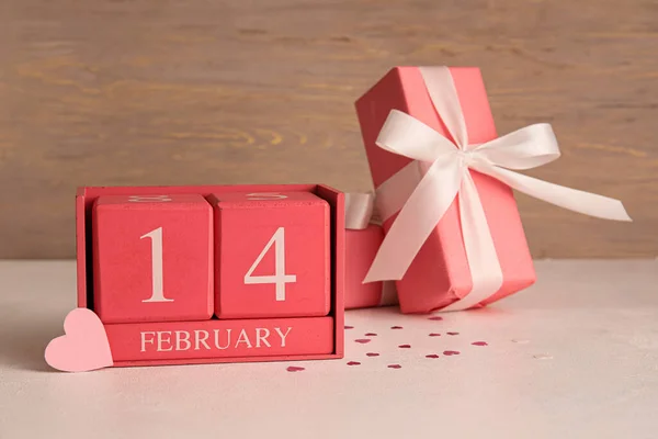 Calendário Com Data Dia Dos Namorados Caixas Presente Mesa — Fotografia de Stock