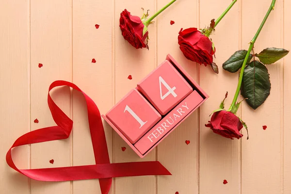 Calendar Date Valentines Day Red Roses Wooden Background — Stock Photo, Image