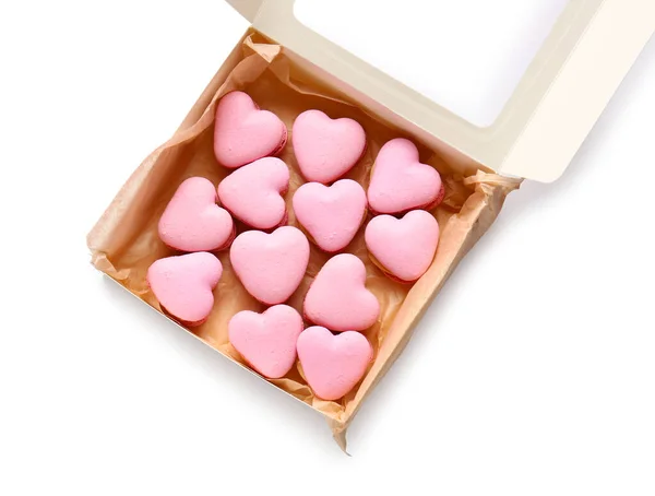 Κουτί Νόστιμα Αμυγδαλωτά Σχήμα Καρδιάς Λευκό Φόντο — Φωτογραφία Αρχείου