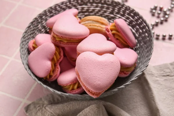 Bowl Tasty Heart Shaped Macaroons Pink Background Closeup — Stock Photo, Image