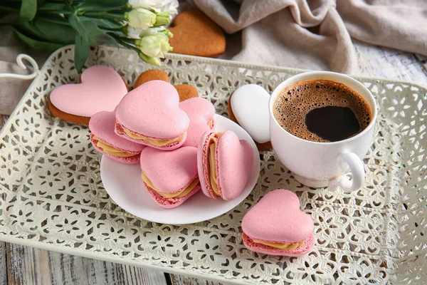 Tray Tasty Heart Shaped Macaroons Cup Coffee Table — Stock Photo, Image