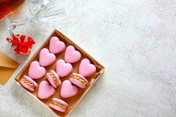 Box Tasty Heart Shaped Macaroons Gift Glasses Light Background — Stock Photo, Image