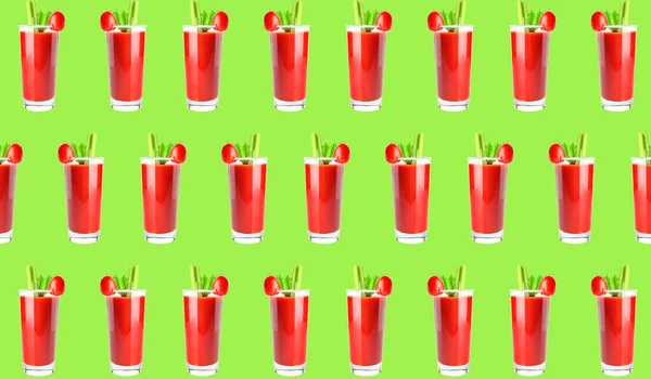 Szemüveg Ízletes Bloody Mary Koktél Zöld Alapon — Stock Fotó