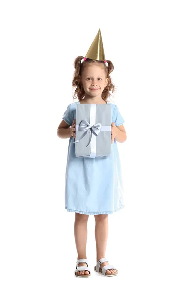 Αστείο Μικρό Κορίτσι Στο Καπέλο Κόμμα Κουτί Δώρου Λευκό Φόντο — Φωτογραφία Αρχείου