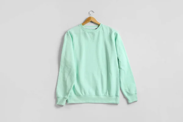 Stijlvolle Mint Sweatshirt Witte Achtergrond — Stockfoto