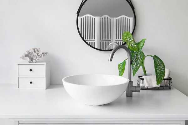 Modern Sink Houseplant Drawers Light Wall — Stock Photo, Image