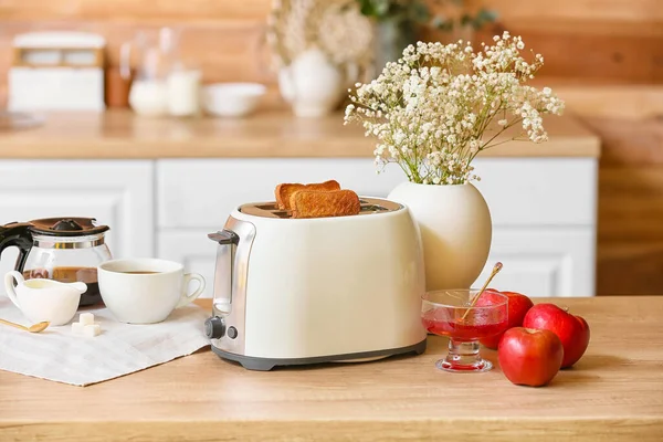 White Toaster Bread Slices Jam Apples Vase Table Kitchen — Stock Photo, Image