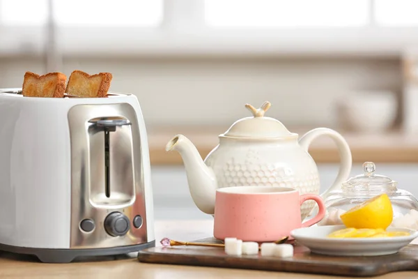 White Toaster Tasty Food Drink Counter Kitchen — Stock Photo, Image