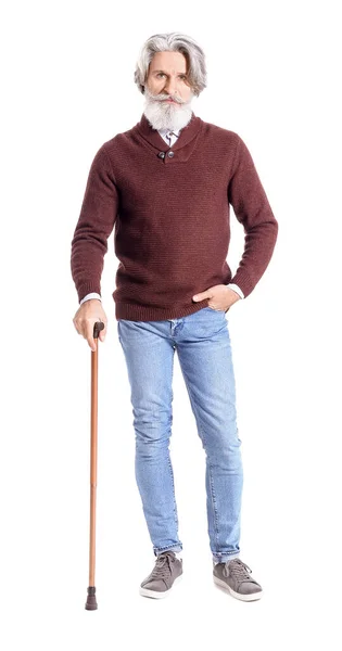 Älterer Mann Pullover Mit Spazierstock Auf Weißem Hintergrund — Stockfoto