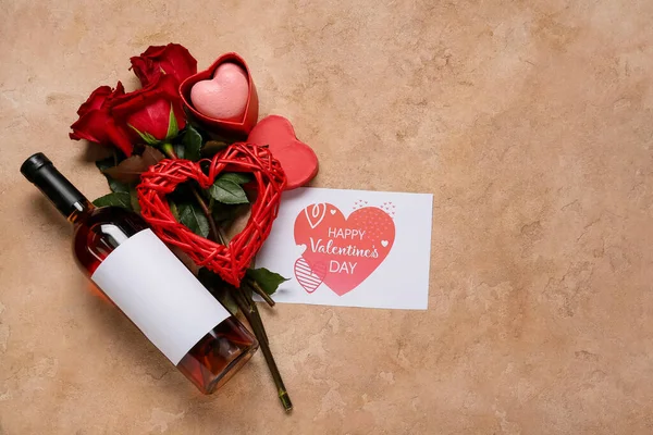 Composition Avec Bouteille Vin Roses Carte Pour Saint Valentin Sur — Photo