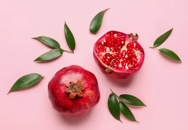 Ripe Delicious Pomegranate Pink Background — Stock Photo, Image