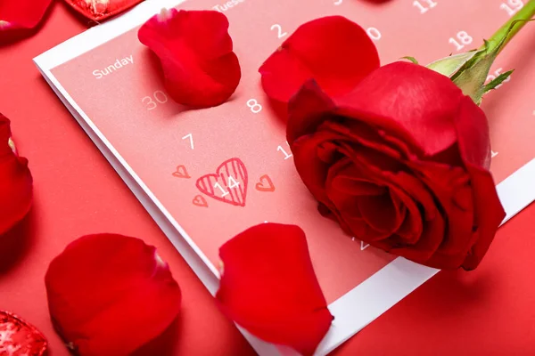 Calendrier Avec Date Marquée Saint Valentin Rose Sur Fond Rouge — Photo