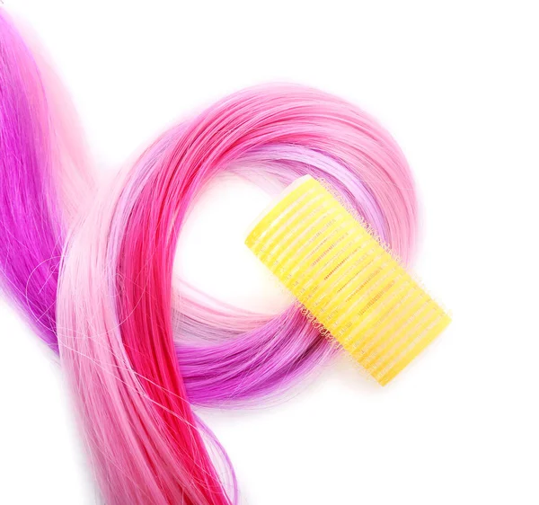 Cabello Rosa Con Rizador Sobre Fondo Claro —  Fotos de Stock