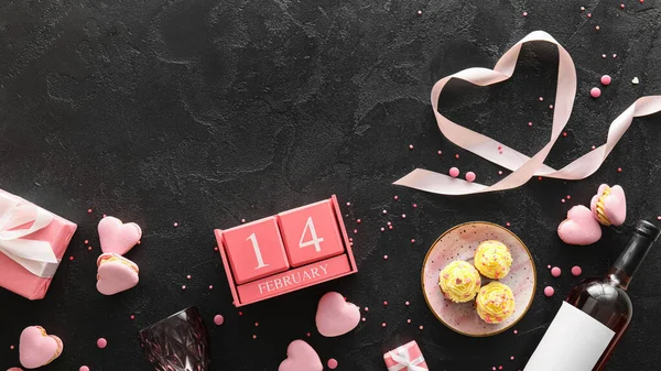 Naptár Dátum Valentin Nap Ízletes Cupcakes Sötét Alapon — Stock Fotó