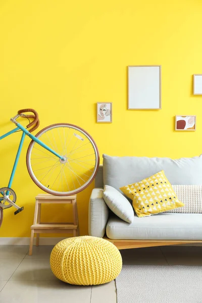 Interior Modern Room Sofa Bicycle — Stock Photo, Image