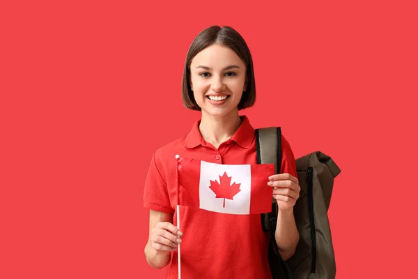 Mulher Bonita Com Bandeira Canadense Mochila Fundo Cor — Fotografia de Stock