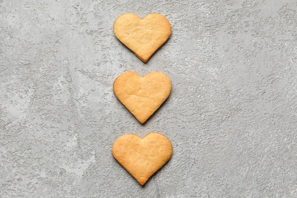 Savoureux Biscuits Forme Coeur Sur Fond Gris Fête Saint Valentin — Photo