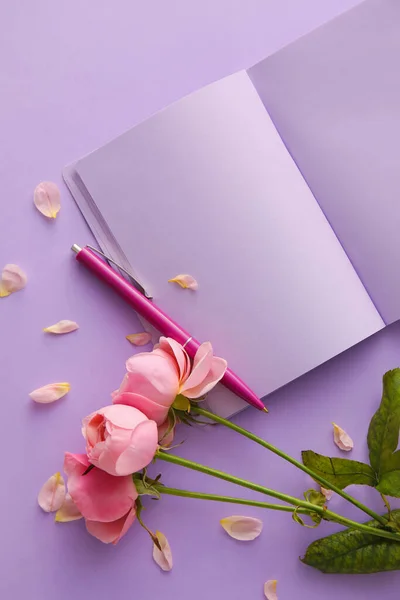 Composition Blank Open Notebook Pen Rose Flowers Lilac Background — Stock Photo, Image