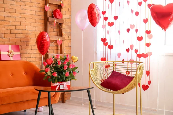 Внутрішня Частина Прекрасної Вітальні Кріслом Трояндами Декором День Святого Валентина — стокове фото