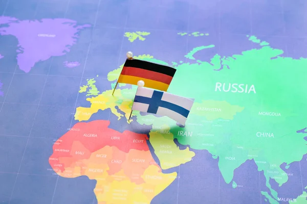 Banderas Pequeñas Alemania Grecia Mapa Del Mundo —  Fotos de Stock