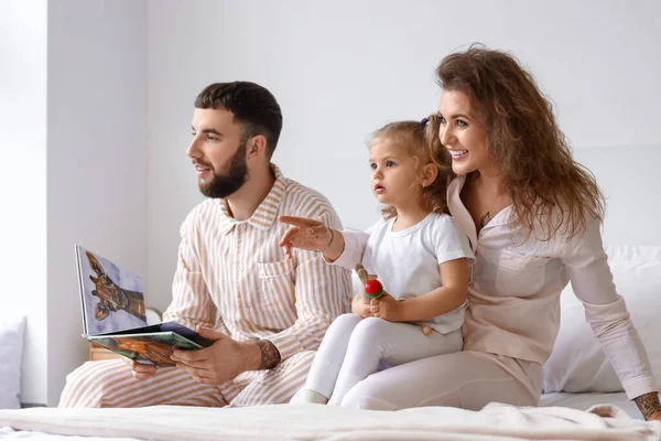 Happy Young Family Bedroom Home — Stock Photo, Image