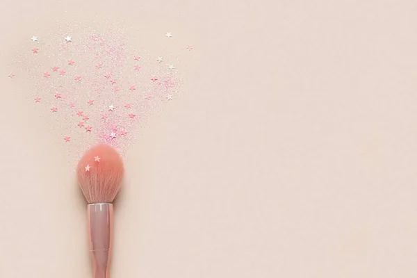 Make Borstel Met Glitter Beige Achtergrond — Stockfoto