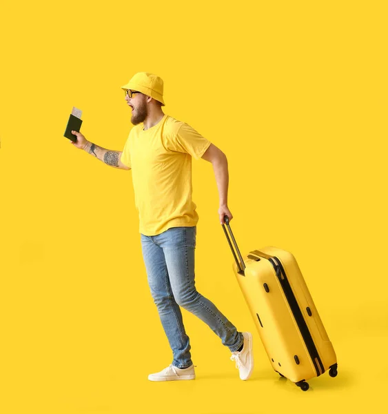 Happy Young Man Panama Hat Suitcase Passport Yellow Background — Stock Photo, Image